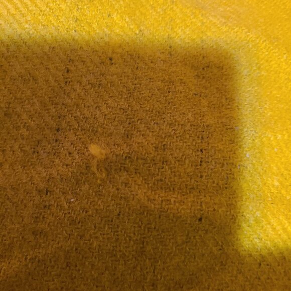 OVER SIZED BLANKET SCARF HOUNDSTOOTH REVERSIBLE WITH FRINGE --SIZE 78 '' X 26'' - Picture 9 of 10